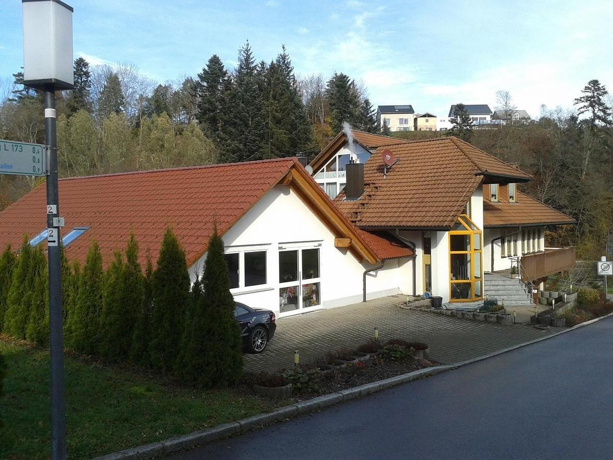 DZT-Schwarzwaldhotel garni Unterkirnach Zewnętrze zdjęcie