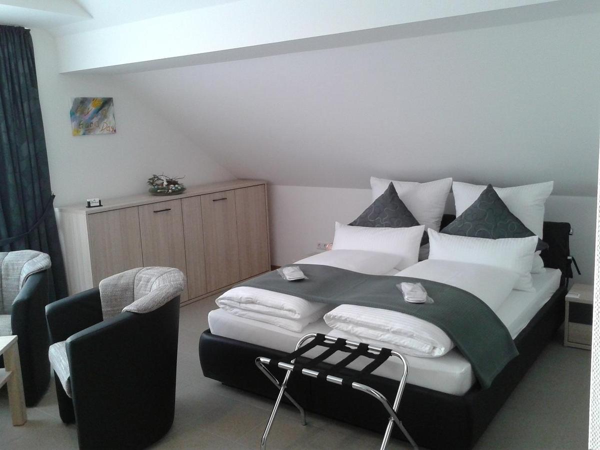DZT-Schwarzwaldhotel garni Unterkirnach Pokój zdjęcie